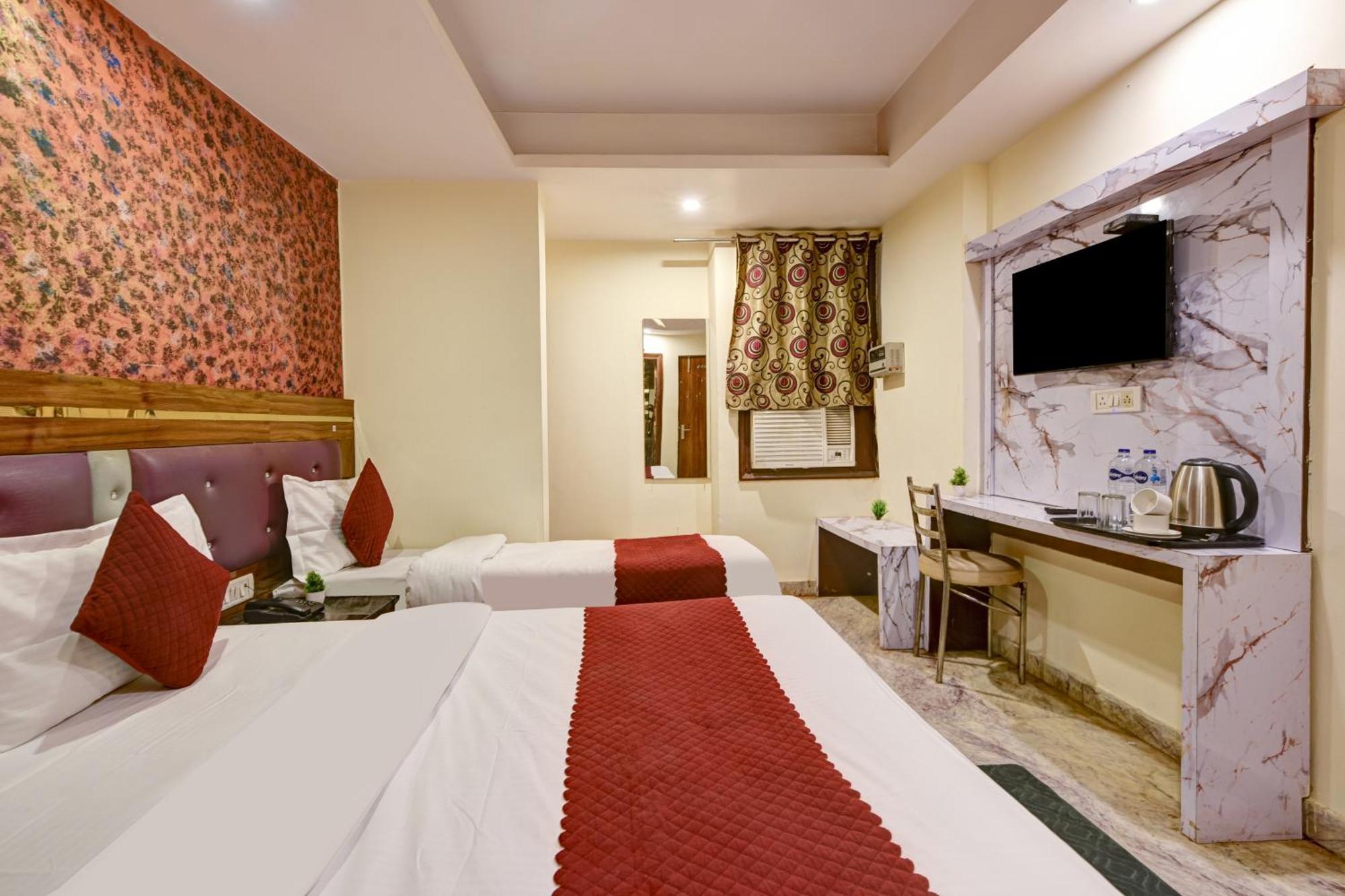 Coral Plaza - Near Connaught Place